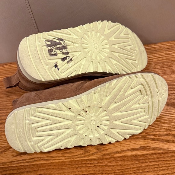 Women’s UGG Neumel Suede Boots - 8 - Picture 6 of 7